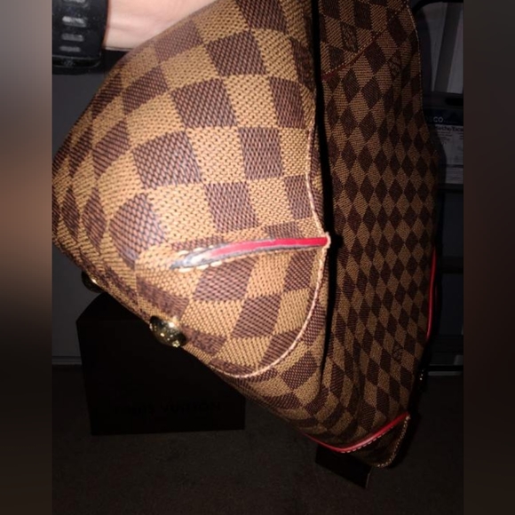 Authentic Louis Vuitton Caissa Hobo - Picture 6 of 13